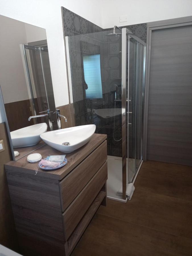 Mazzi House Garden Hotel ดอสโซบัวโน ภายนอก รูปภาพ