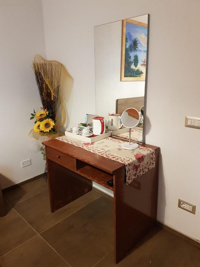 Mazzi House Garden Hotel ดอสโซบัวโน ภายนอก รูปภาพ